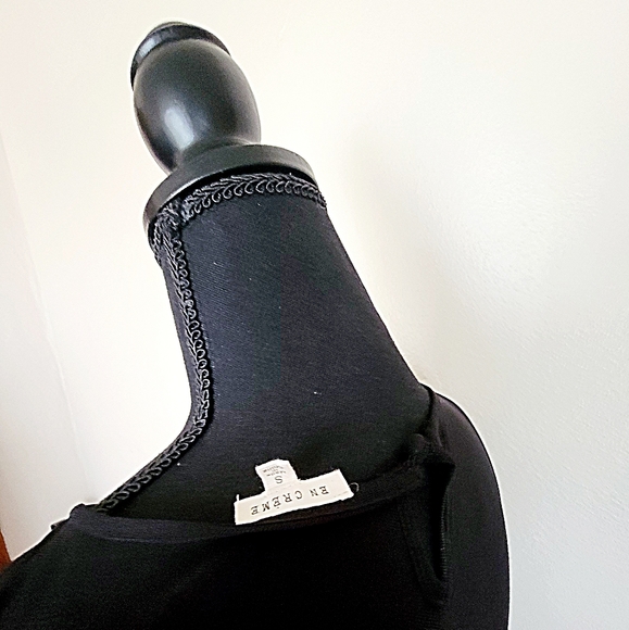 En creme black and gold mini unique dress. Size S - Picture 15 of 15